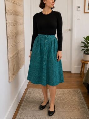 Vintage 1980s Green and Black Cotton Corduroy Button-Down Skirt (Size Small)